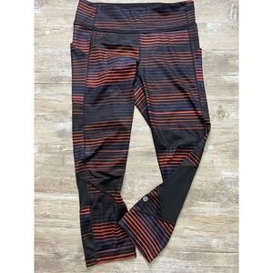 Lululemon Womens Black Stripe Crop Leggings Size 6